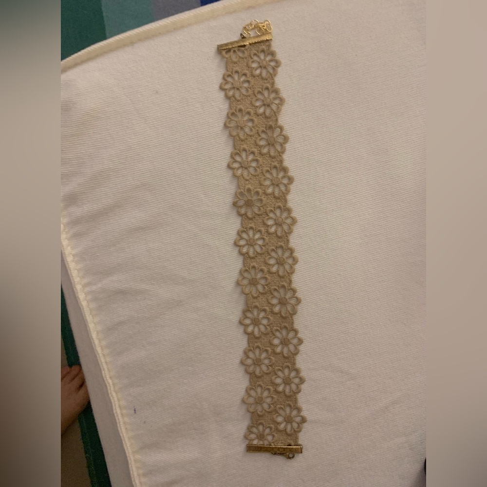 Lace choker necklace - never worn